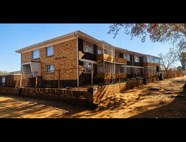 2 BEDROOM FLAT FOR SALE IN VANDERBIJLPARK CW 6